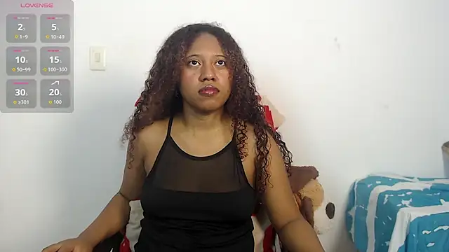 Ms-zozii online show from May 27, 2026, 4:59 pm