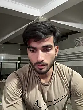 aarav chaudhary007 online show from April 18, 2026, 3:54 am