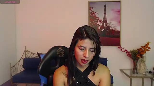 Lady isabella  online show from May 15, 2026, 1:18 pm