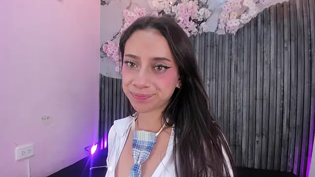Snapshot of Zephyra_bms chatting on July 4, 2026, 4:51 am Zephyra bms online show from July 4, 2026, 4:51 am