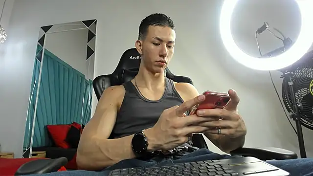 OliverThompsonJS online show from May 18, 2026, 1:06 pm