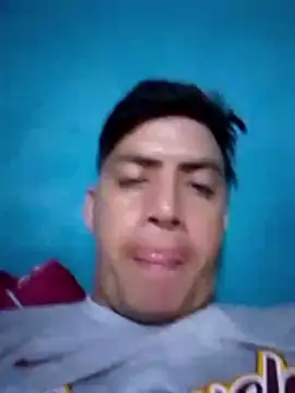 Ojosclaros1 online show from April 19, 2026, 11:07 pm