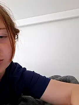 Snapshot of AquaxBlue chatting on June 3, 2026, 10:51 am AquaxBlue online show from June 3, 2026, 10:51 am