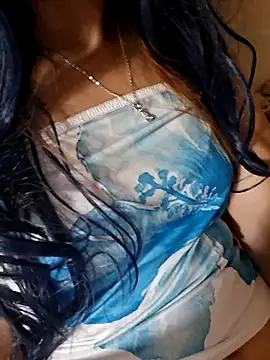 Snapshot of AquaxBlue chatting on July 3, 2026, 1:39 pm AquaxBlue online show from July 3, 2026, 1:39 pm