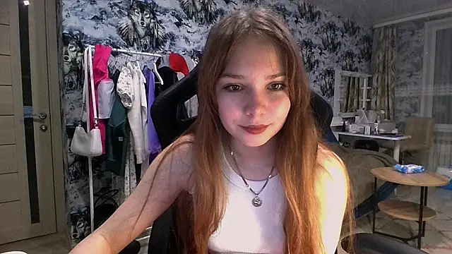 Snapshot of Princess_Mira chatting on July 7, 2026, 7:18 pm Princess Mira online show from July 7, 2026, 7:18 pm