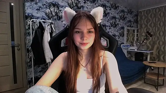 Snapshot of Princess_Mira chatting on July 16, 2026, 6:03 pm Princess Mira online show from July 16, 2026, 6:03 pm
