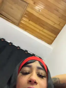 Snapshot of Zaabrina_20 chatting on May 8, 2026, 2:50 am Zaabrina 20 online show from May 8, 2026, 2:50 am