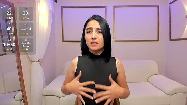 Snapshot of MiaLiore_ chatting on June 1, 2026, 12:29 pm MiaLiore online show from June 1, 2026, 12:29 pm