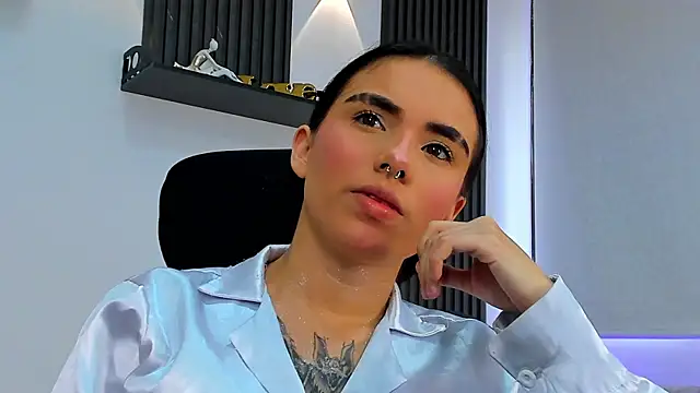 Snapshot of isabella_hv chatting on July 27, 2026, 7:10 pm isabella hv online show from July 27, 2026, 7:10 pm