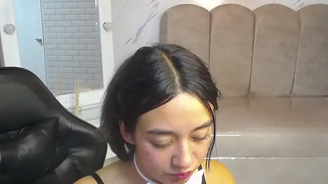 Snapshot of Little_Samy_v chatting on May 10, 2026, 1:33 am Little Samy v online show from May 10, 2026, 1:33 am