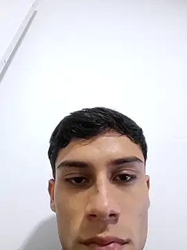 Snapshot of Axel_DavisS chatting on April 22, 2026, 5:43 am Axel DavisS online show from April 22, 2026, 5:43 am