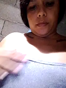 alexayalex29 online show from May 17, 2026, 2:53 am