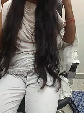 Snapshot of SEEMA_333 chatting on April 18, 2026, 7:07 pm SEEMA 333 online show from April 18, 2026, 7:07 pm