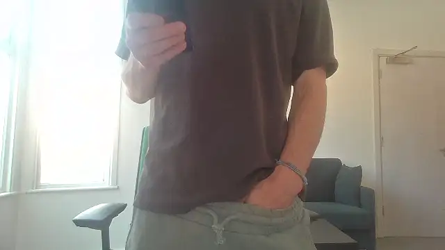 frenchbdmaninlondon online show from June 19, 2026, 11:36 am