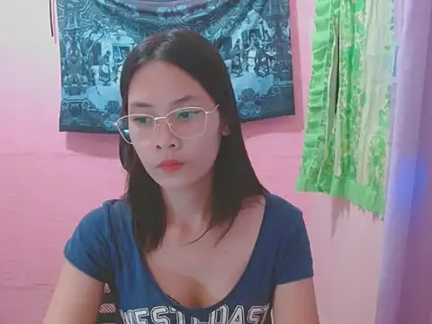 Snapshot of Sweetsexylady19 chatting on July 10, 2026, 6:17 am Sweetsexylady19 online show from July 10, 2026, 6:17 am