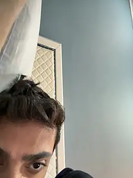 errrry16 online show from April 18, 2026, 4:11 pm