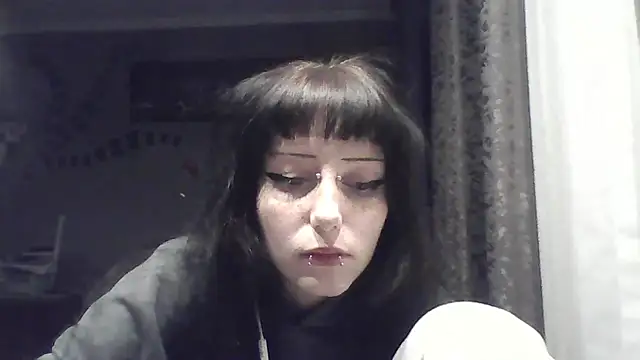 Snapshot of ChargedReign chatting on May 1, 2026, 5:06 pm ChargedReign online show from May 1, 2026, 5:06 pm