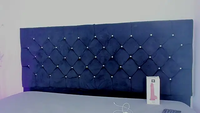 Snapshot of mariana_flower chatting on May 21, 2026, 2:13 pm mariana flower online show from May 21, 2026, 2:13 pm