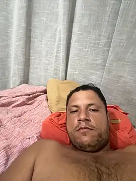 pauzinhokkk online show from April 18, 2026, 7:40 pm