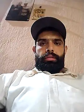 Barbas44420 online show from July 7, 2026, 11:31 pm