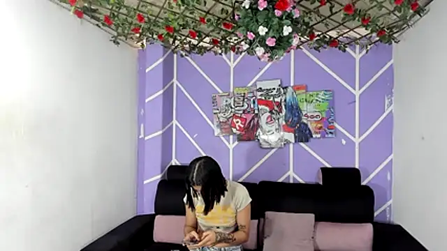 Snapshot of DAHNE_HOT_ chatting on June 23, 2026, 1:20 pm DAHNE HOT online show from June 23, 2026, 1:20 pm