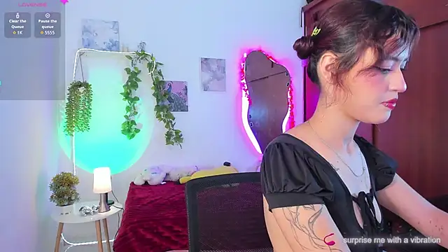Snapshot of vexa_Rosie chatting on May 6, 2026, 2:08 am vexa Rosie online show from May 6, 2026, 2:08 am