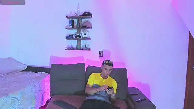 Teo Rave online show from May 24, 2026, 12:04 am