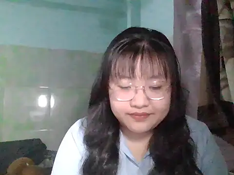 Minot01 online show from April 22, 2026, 3:02 pm