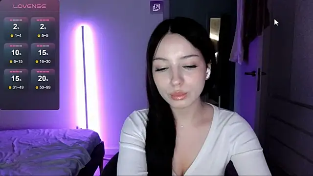MinSmelcer online show from May 4, 2026, 1:29 pm