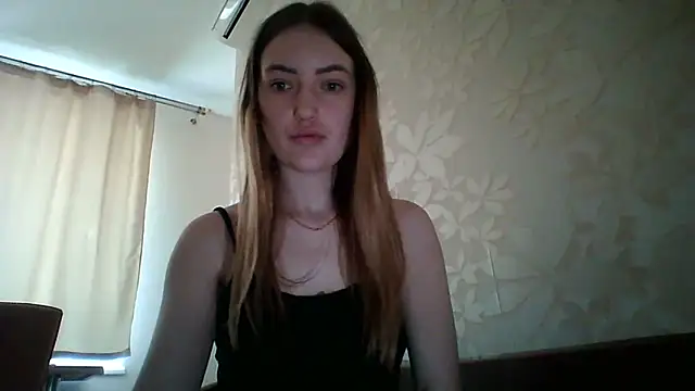 Lisanta online show from April 27, 2026, 6:22 am