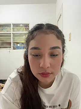 Snapshot of alana_lee23 chatting on May 24, 2026, 12:15 am alana lee23 online show from May 24, 2026, 12:15 am