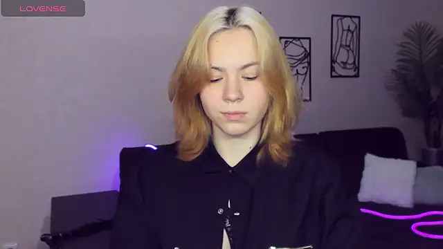 RemiGrace online show from April 26, 2026, 6:38 pm