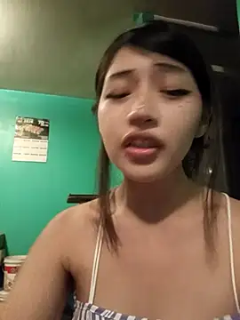 Snapshot of HonyHanna chatting on April 24, 2026, 2:47 am HonyHanna online show from April 24, 2026, 2:47 am