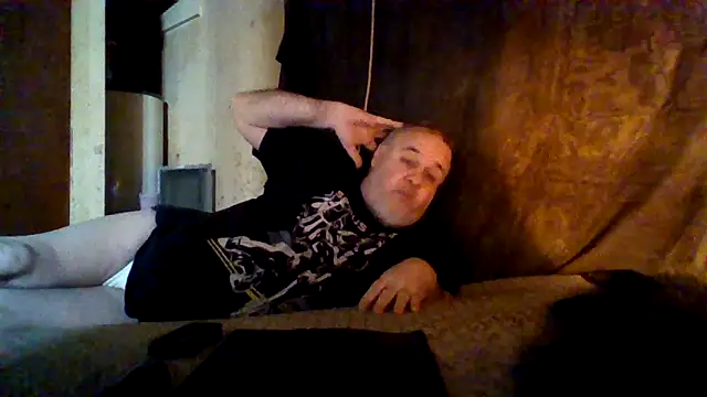 Snapshot of Nightshade1195 chatting on May 28, 2026, 6:05 pm Nightshade1195 online show from May 28, 2026, 6:05 pm