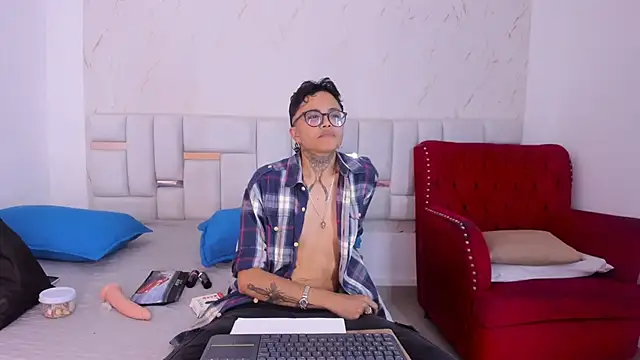 Snapshot of Antony_D_ossa chatting on June 10, 2026, 8:08 pm Antony D ossa online show from June 10, 2026, 8:08 pm