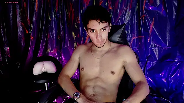 Snapshot of dante_18cm_ chatting on May 24, 2026, 12:37 am dante 18cm online show from May 24, 2026, 12:37 am
