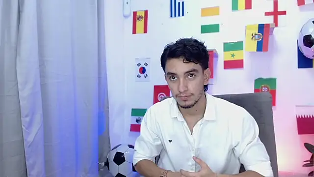 Snapshot of dante_18cm_ chatting on June 15, 2026, 2:47 am dante 18cm online show from June 15, 2026, 2:47 am