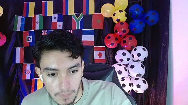 Snapshot of dante_18cm_ chatting on June 21, 2026, 12:35 am dante 18cm online show from June 21, 2026, 12:35 am