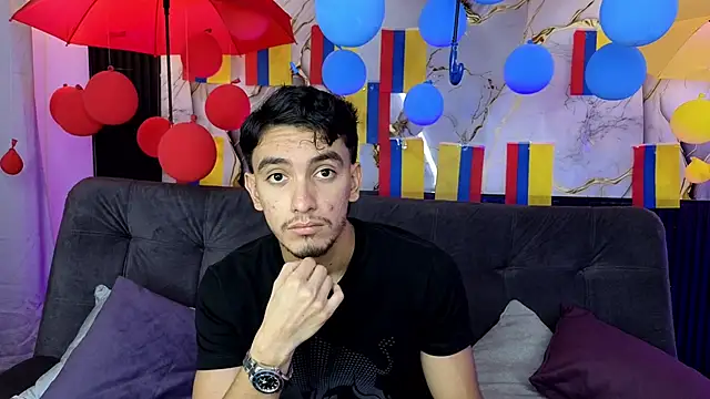 Snapshot of dante_18cm_ chatting on July 2, 2026, 12:32 am dante 18cm online show from July 2, 2026, 12:32 am