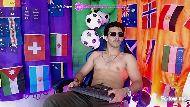 Snapshot of caius_bigcock1 chatting on July 17, 2026, 12:23 pm caius bigcock1 online show from July 17, 2026, 12:23 pm