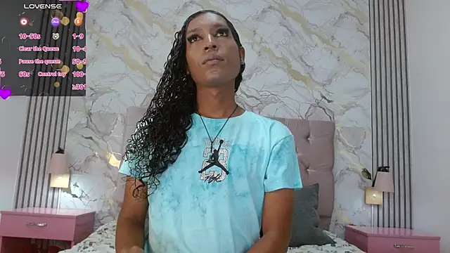 Mia Hiills online show from June 10, 2026, 4:23 am