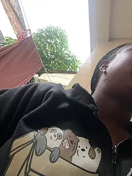 Snapshot of PaulineKosh chatting on July 19, 2026, 11:36 am PaulineKosh online show from July 19, 2026, 11:36 am