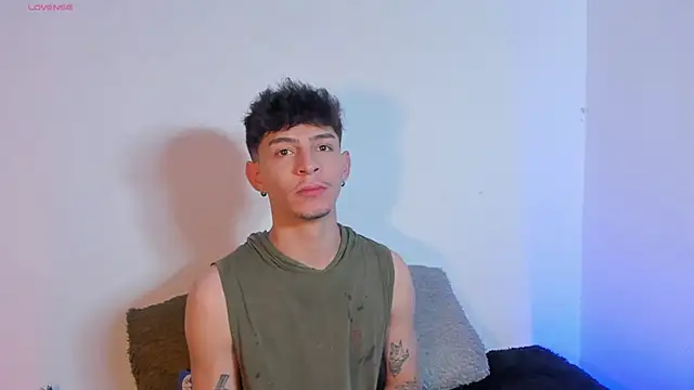  IanLark online show from June 27, 2026, 1:43 am