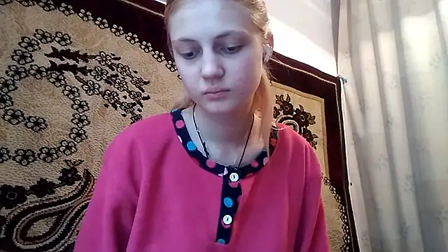 LunaLaday online show from May 22, 2026, 3:24 am