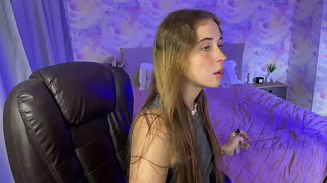 Tiana Belle online show from June 26, 2026, 1:32 am