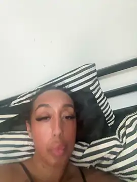 peekabooty-x online show from April 22, 2026, 5:47 pm