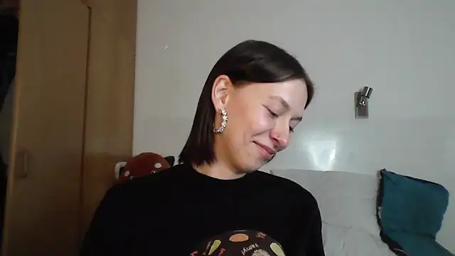 Snapshot of JuicyErika chatting on April 30, 2026, 8:57 pm JuicyErika online show from April 30, 2026, 8:57 pm