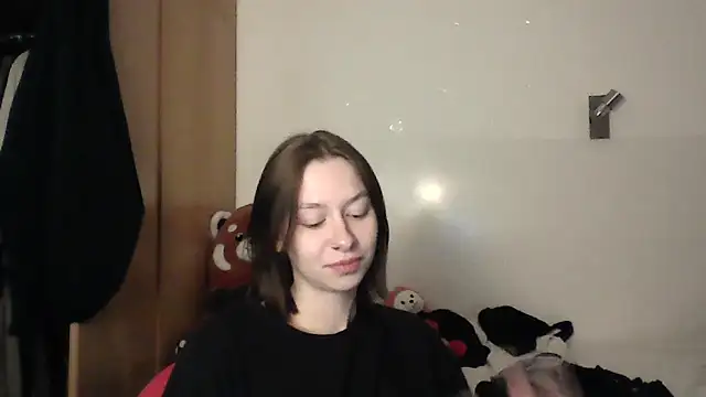 Snapshot of JuicyErika chatting on May 7, 2026, 10:04 pm JuicyErika online show from May 7, 2026, 10:04 pm