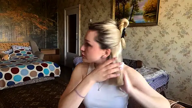 Snapshot of AlisiaStreitmatter chatting on May 24, 2026, 11:04 am AlisiaStreitmatter online show from May 24, 2026, 11:04 am
