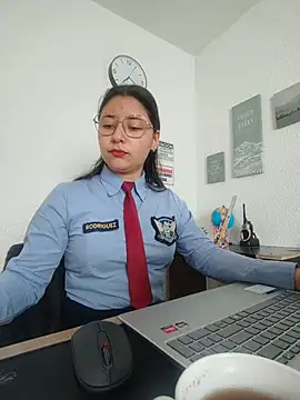 Queen linda1 online show from May 18, 2026, 12:22 pm